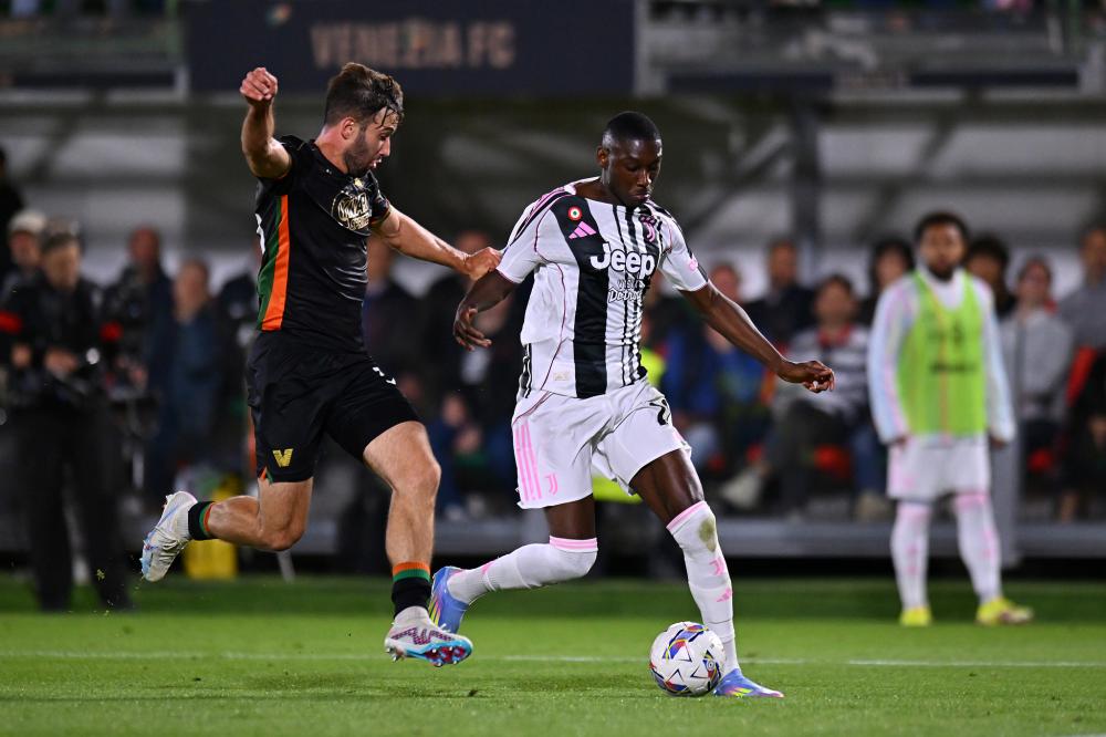 决裂斯卢茨基！申花26岁国脚三年仅首发5次，下一站恐俯身中甲！