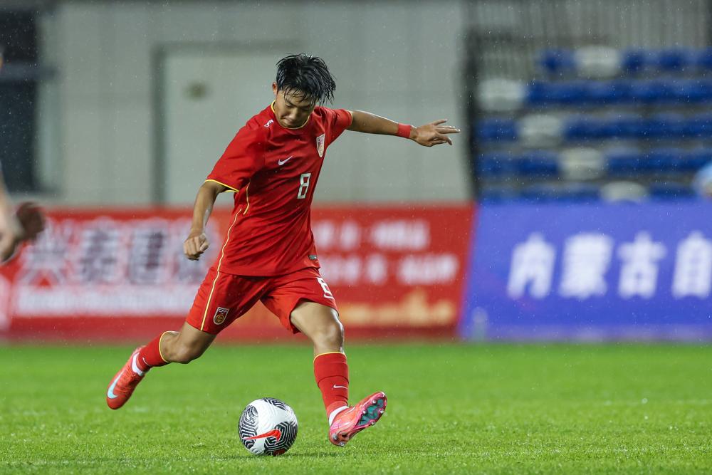 又犯规了！第二节刚上来杨瀚森补防科沃德又被裁判吹打手&已经3犯